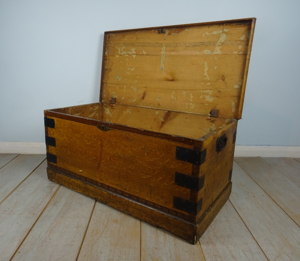 Original Victorian Hand Painted Travelling Trunk Chest